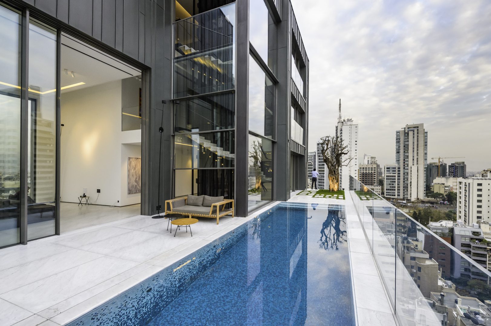 Glassline_guillotine_2030towers Glassline_guillotine_2030towers