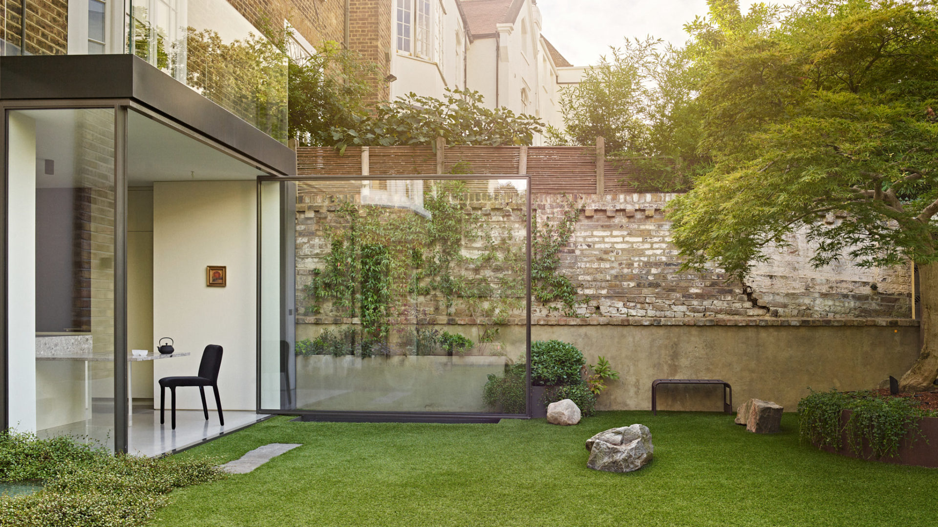 CC_Aubrey_230914_LowRes_02 Aubrey Road - Audrey Carden of Carden Cunietti London - Guy Archard - Pivoting Vitrocsa