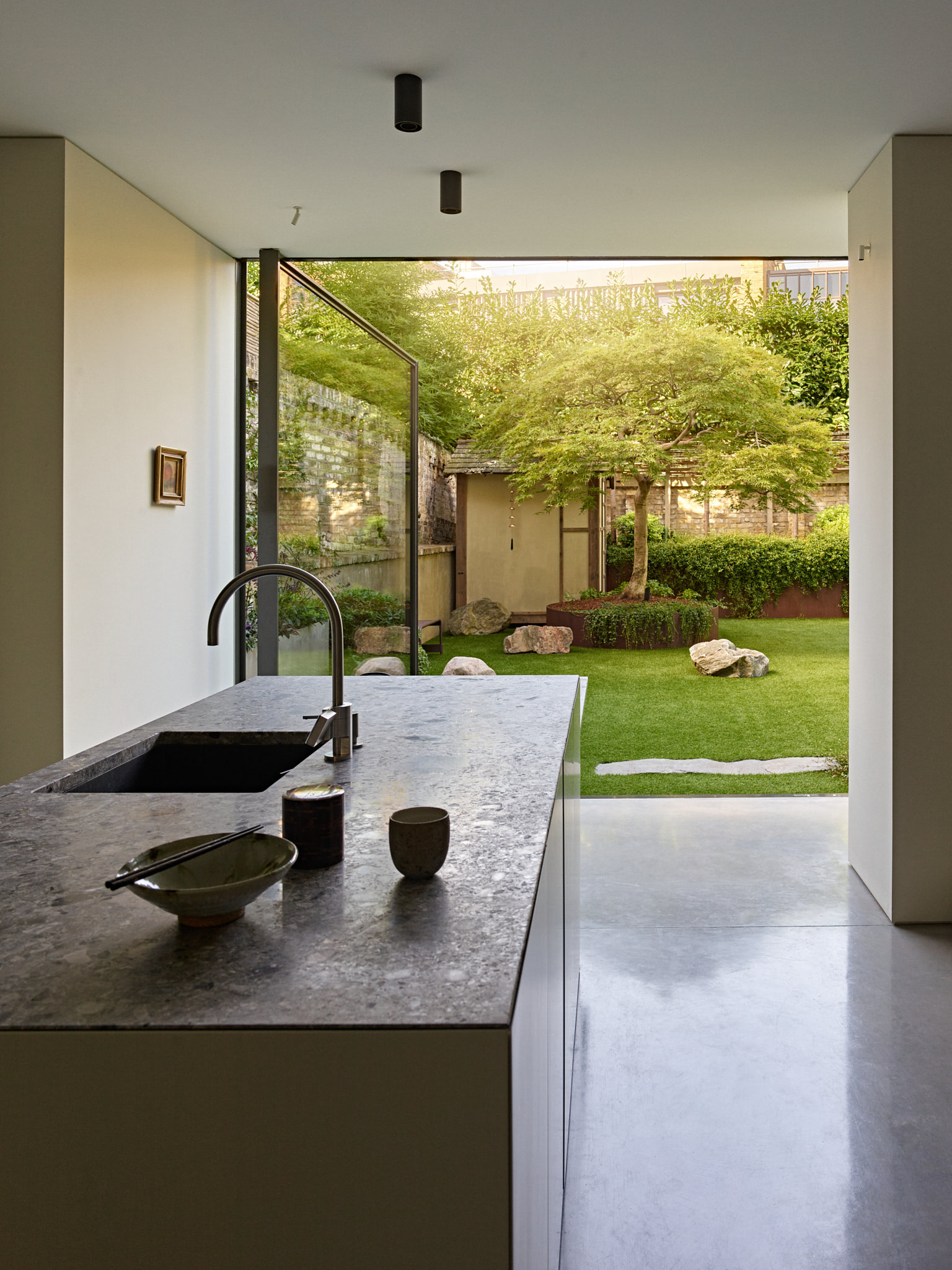 CC_Aubrey_230914_LowRes_04 Aubrey Road - Audrey Carden of Carden Cunietti London - Guy Archard - Pivoting Vitrocsa