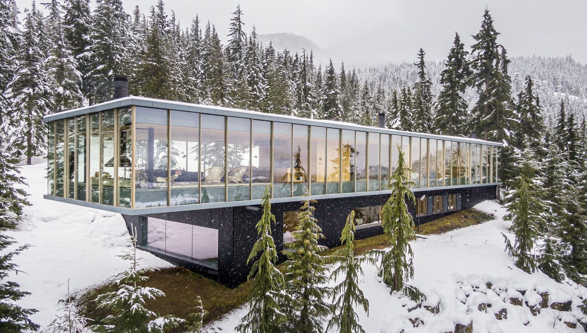 412 Flag House - Studio MK27 - Fernando Guerra FG+SG - Vitrocsa Windows